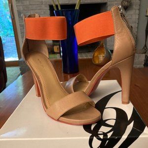 size 7.5 Excellent condition Nine West Orange and Tan zipper back heels.